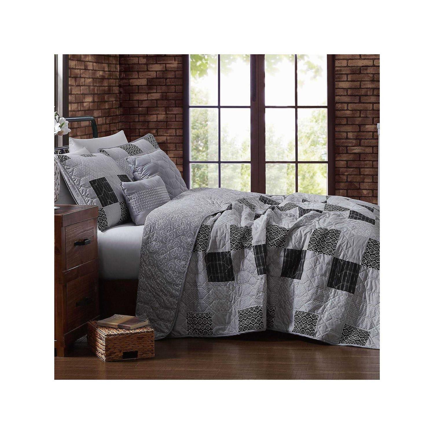 Avondale Manor Evangeline Quilt Set