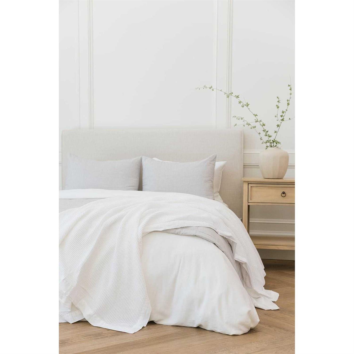 Waffle Blanket in Ivory (Size: Oversized Throw) – Cozy Earth