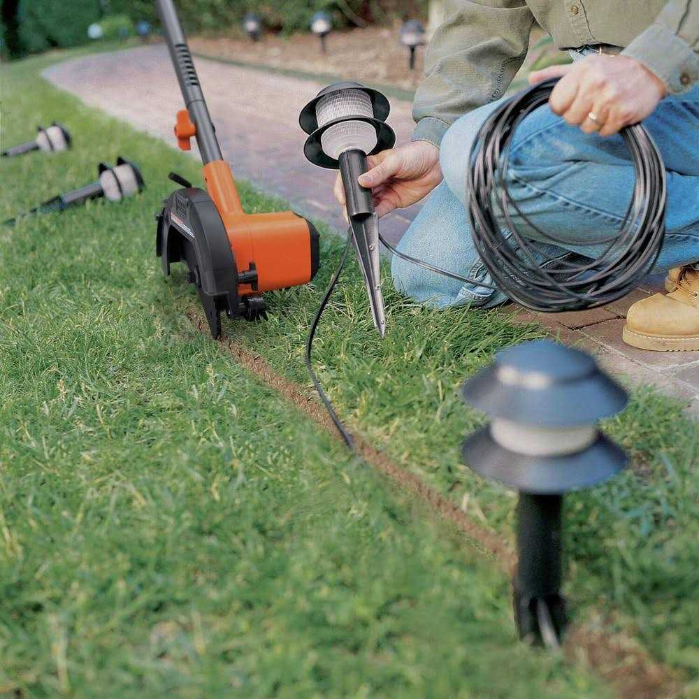 Black+Decker 20V MAX Cordless Edger Lawn Kit