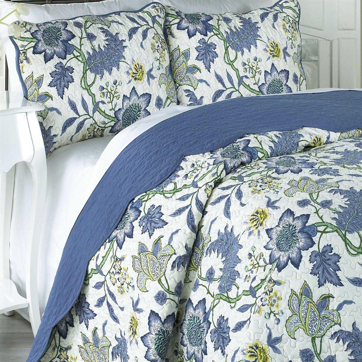 Traditions by Waverly 3-Piece Maldives Quilt Set