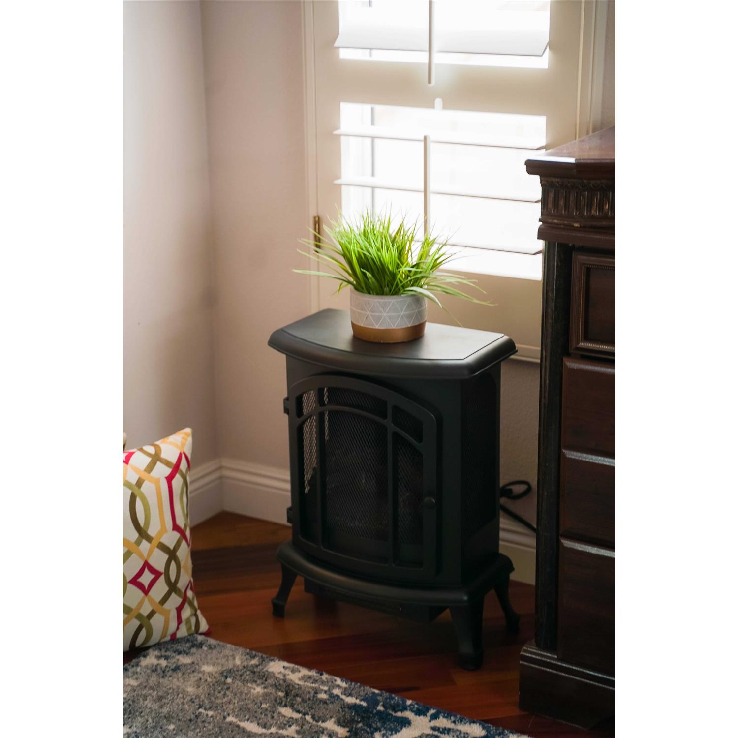 XBrand RM-HT9737ME XBrand Electric Fireplace Stove Portable Heater