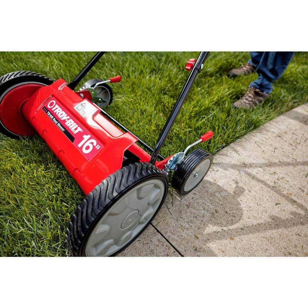 Troy-Bilt 16 in. Manual Walk Behind Reel Lawn Mower TB16R