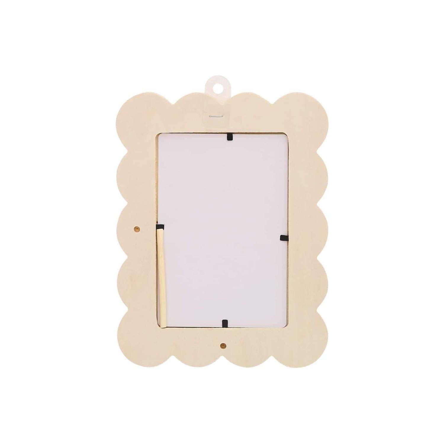 ArtMinds 4 x 6 Wooden Scalloped Frame