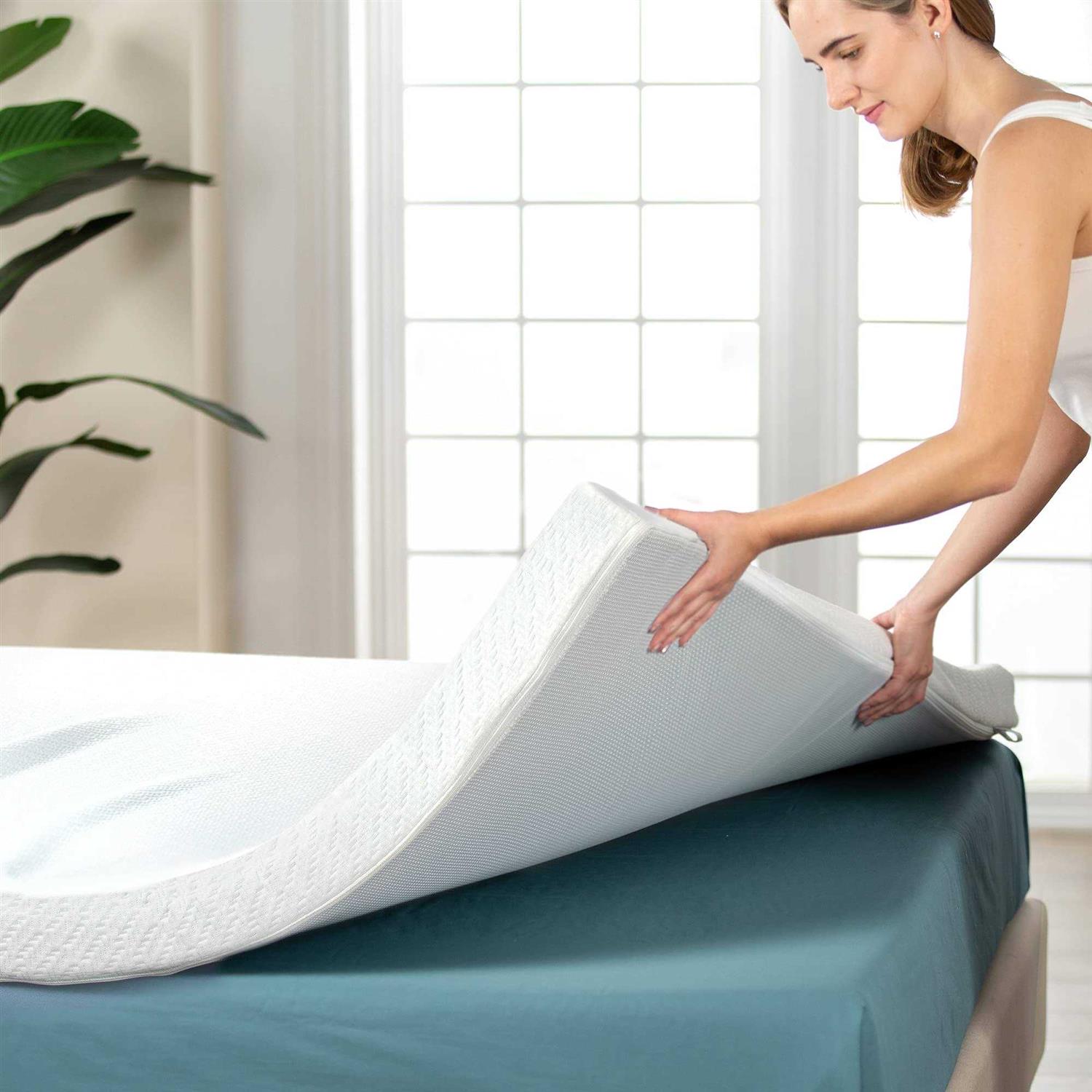Zinus Cooling Gel Memory Foam Mattress Topper