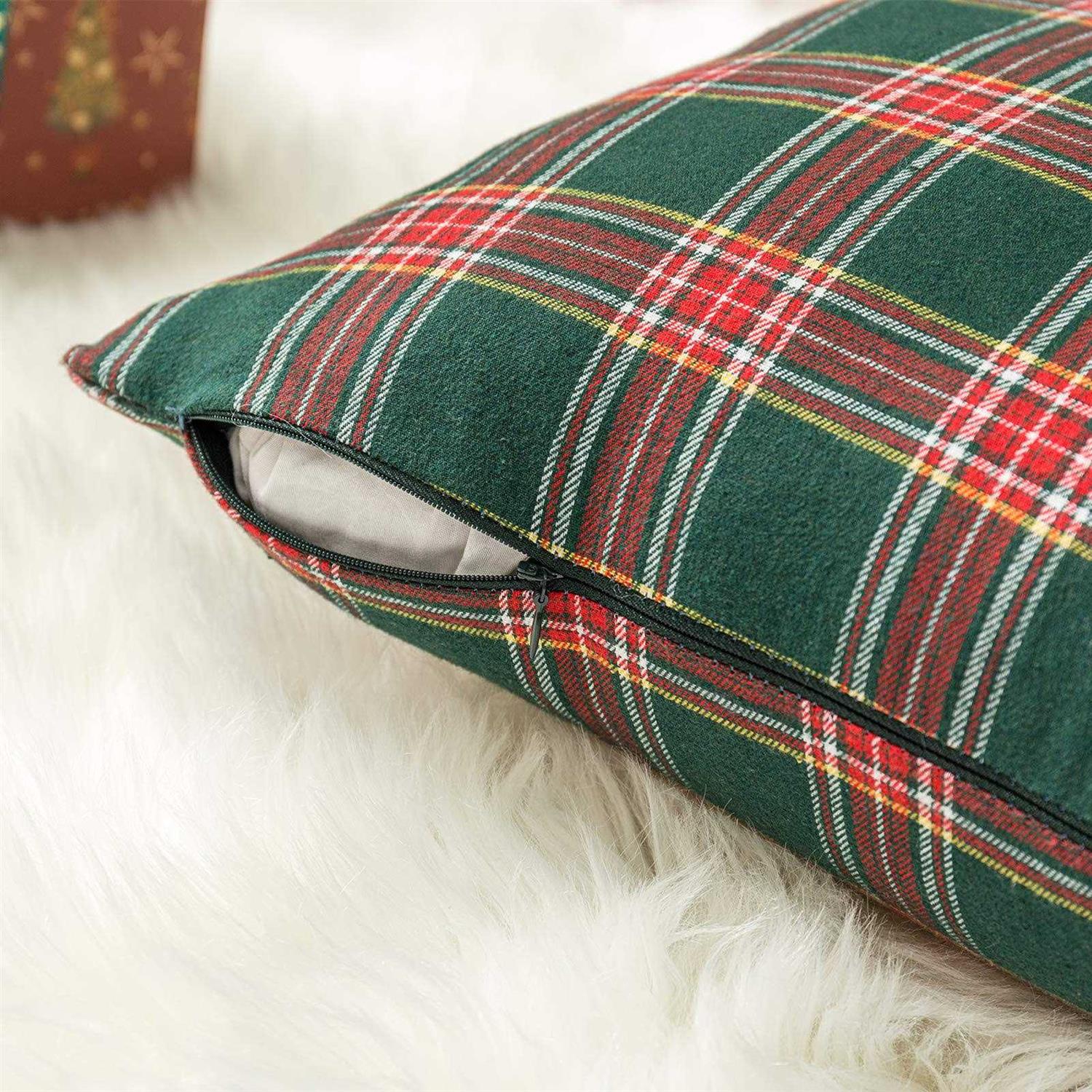 Aqothes Pack Of 2 Christmas Plaid Decorative Throw Pillow Covers