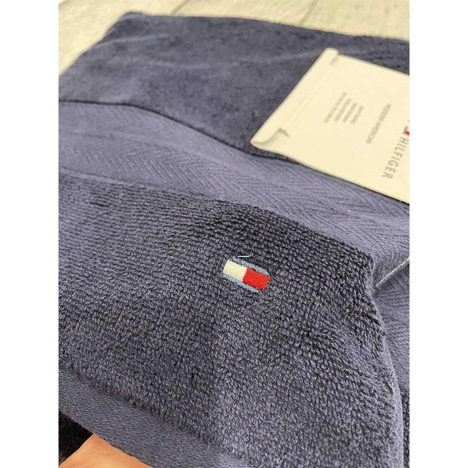 Tommy Hilfiger Modern American Solid Towel