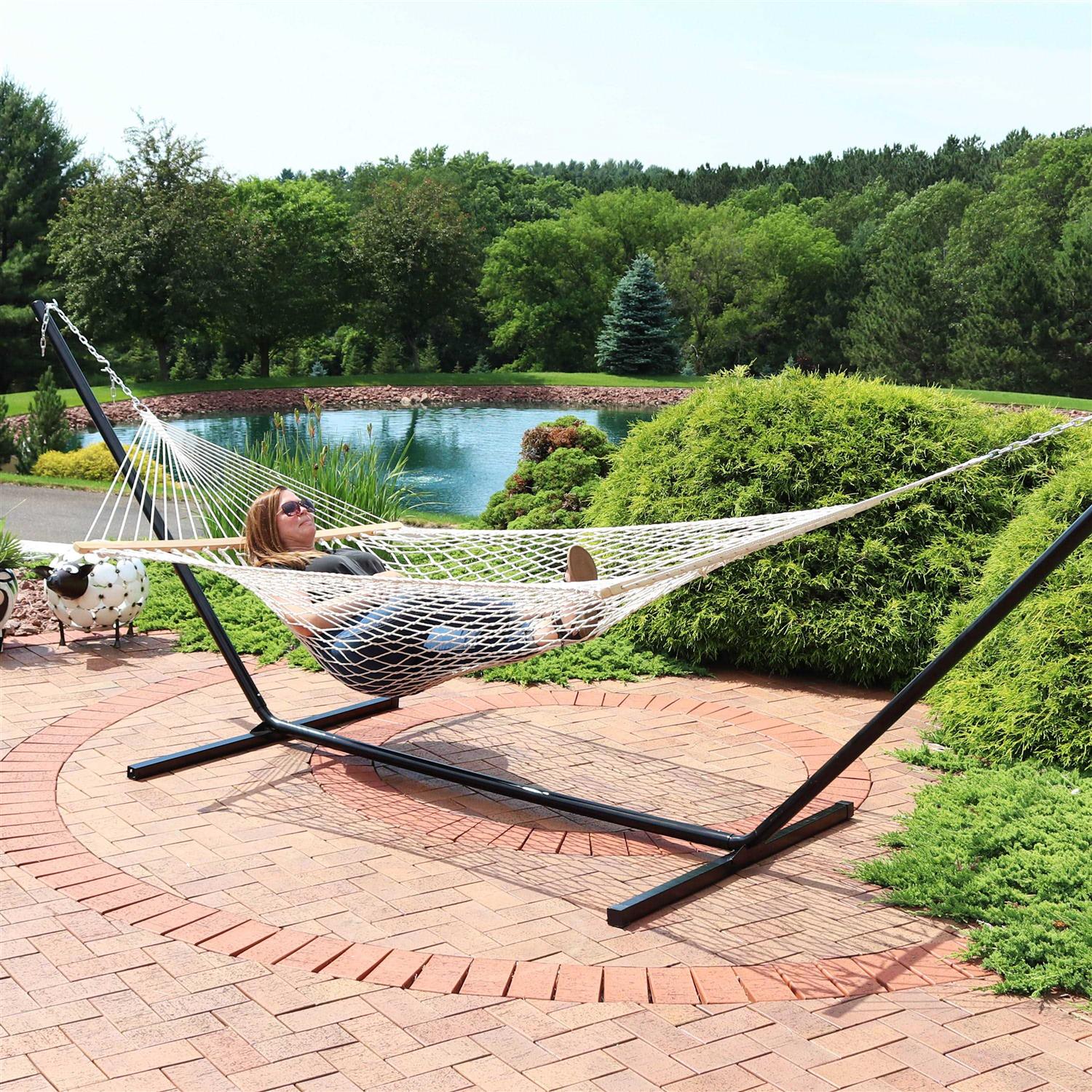 Sunnydaze 2-Person Cotton Rope Hammock with Spreader Bars