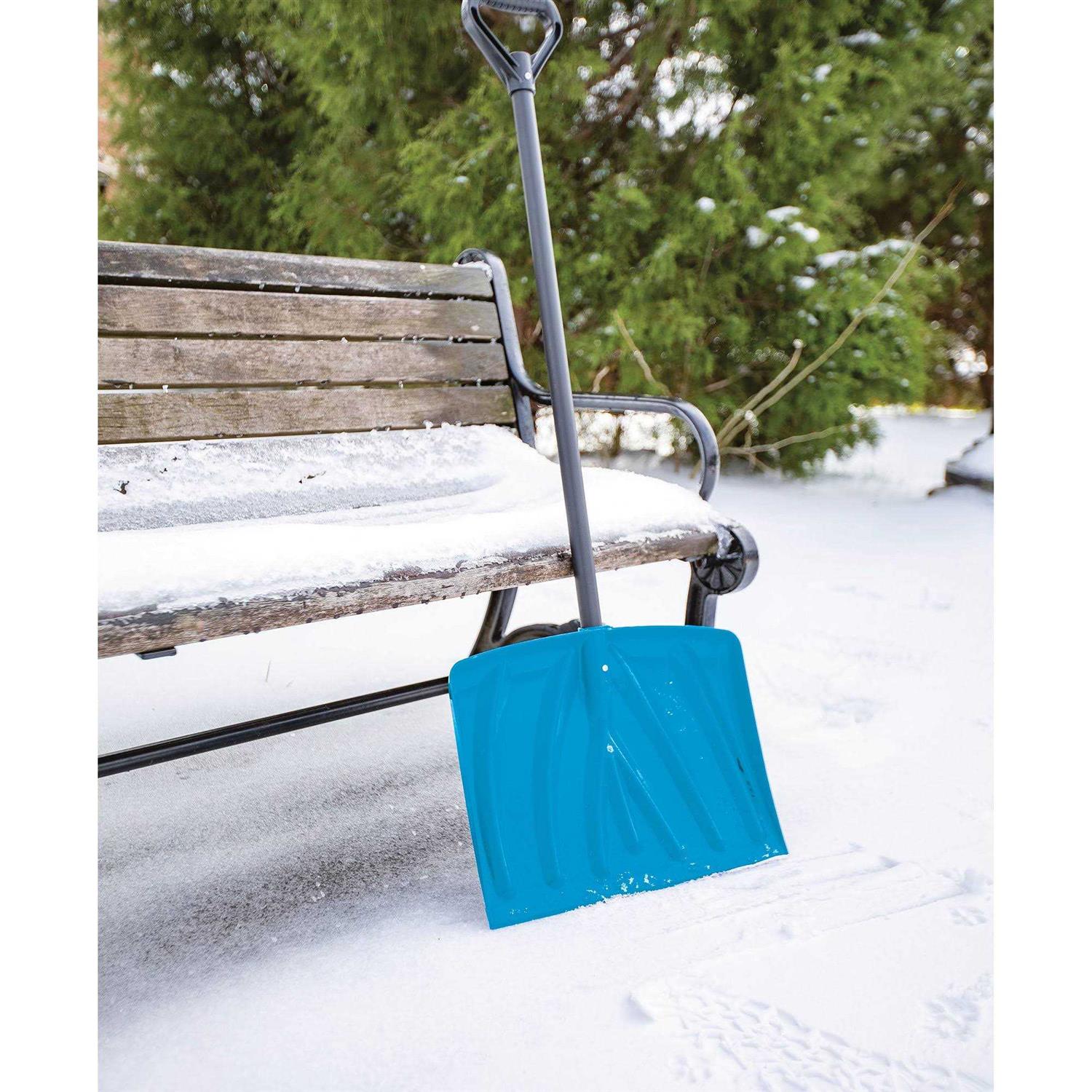 Suncast 18 Poly Snow Shovel