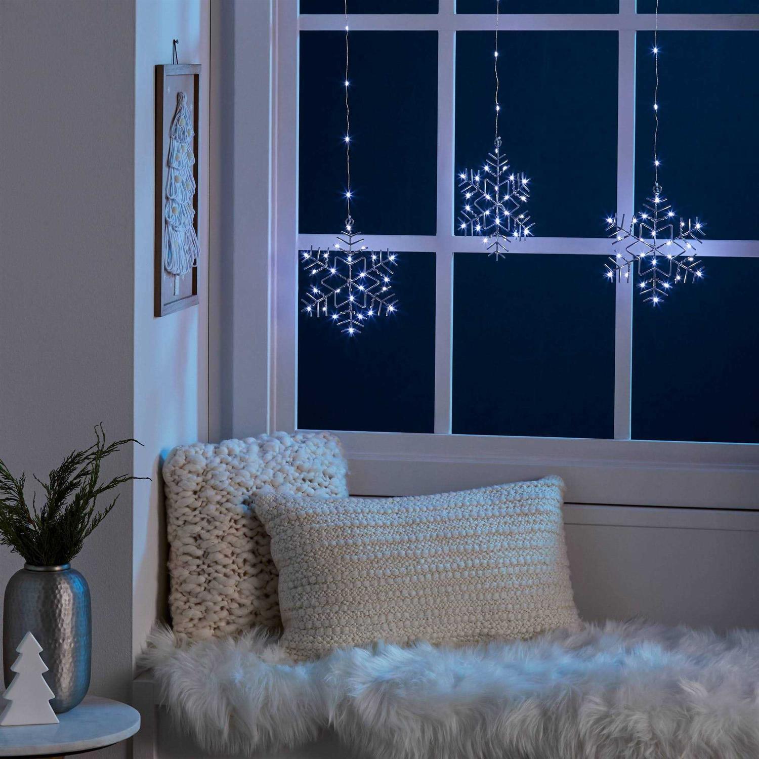 Wondershop 3pk Battery Operated LED Hanging Metal Snowflake Lights