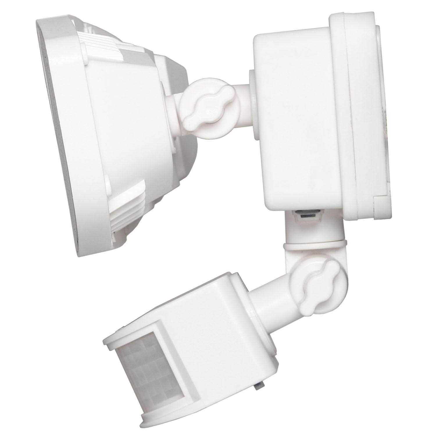 Westinghouse 2000 Lumen Solar Motion Activated Triple Head Security Light