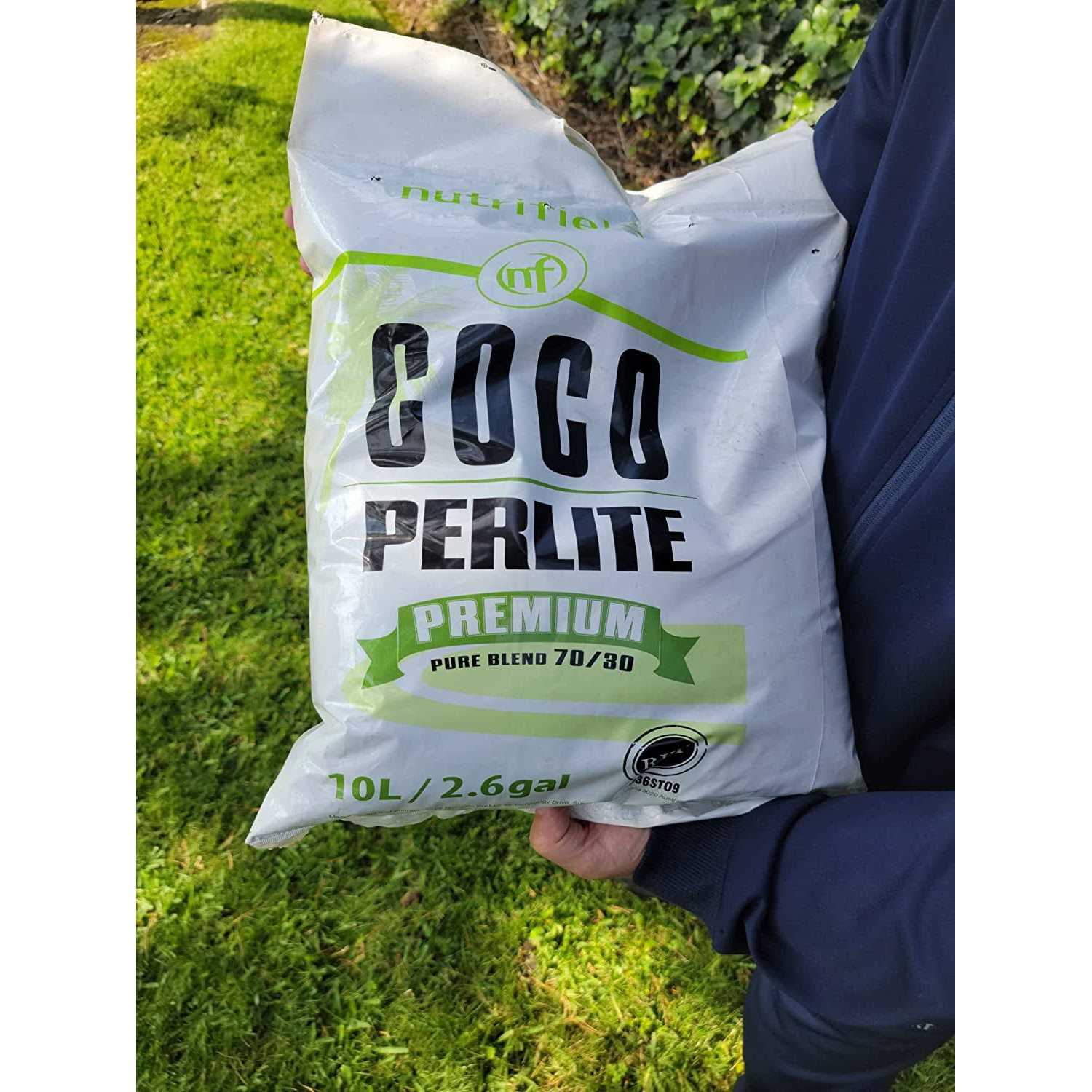 Coco Coir Perlite Mix Premium Pure Blend 70/30 RHP Certified Pre Buffered 9 Quarts /10 Liter / 2.6 Gallon Organic Coconut Coir Fiber Indoor Outdoor