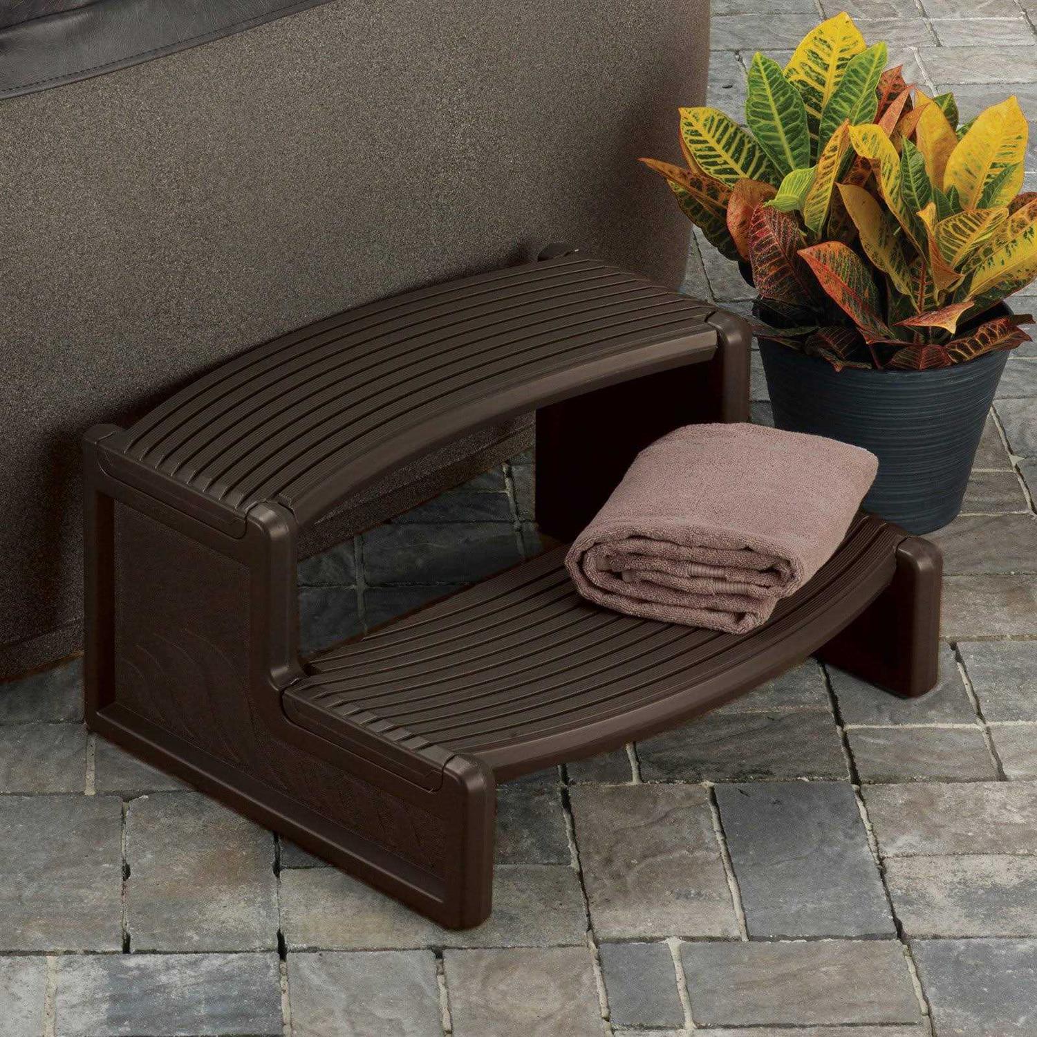 AquaRest Spas, powered by Jacuzzi® pumps AquaRest Spas Economy Step