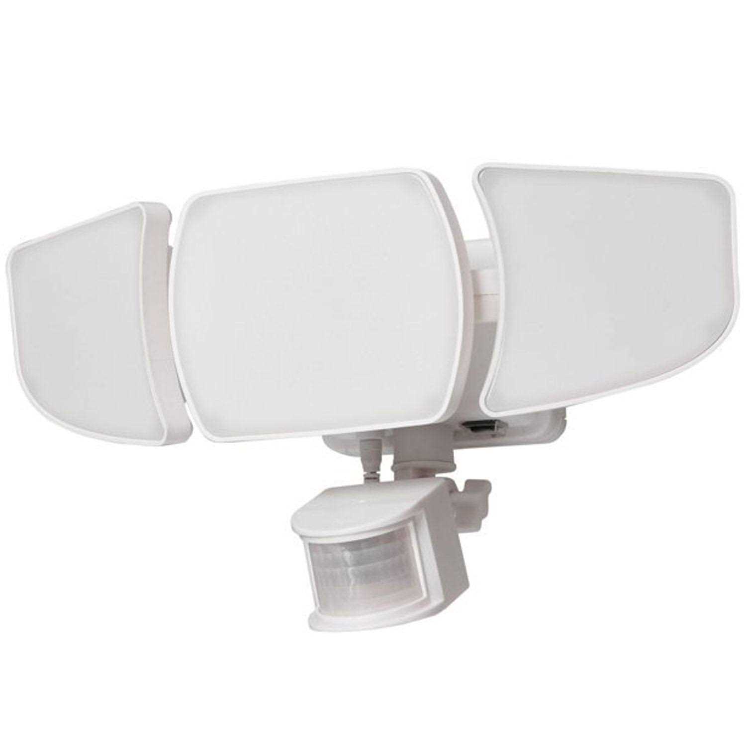 Westinghouse 2000 Lumen Solar Motion Activated Triple Head Security Light