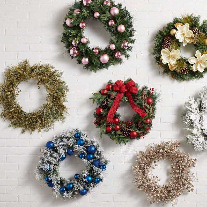At Home Champagne Cedar Wreath 22