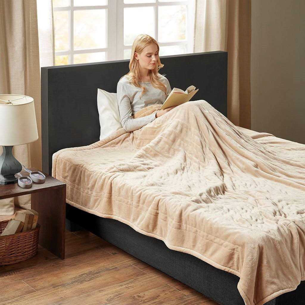 Woolrich Heated Plush to Berber Blanket