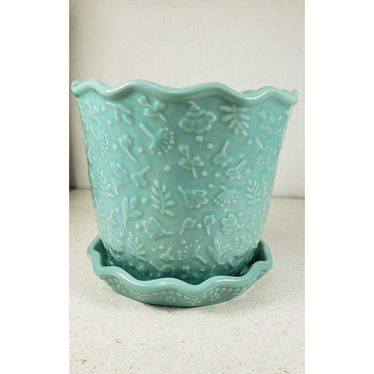 The Pioneer Woman Embossed Daisy Teal Planter