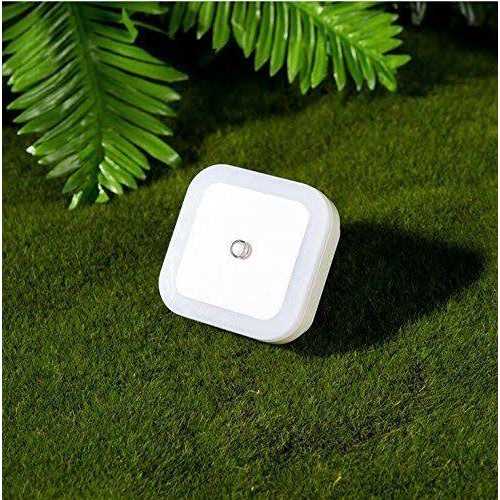 Uigos LED Night Light Lamp with Smart Sensor Dusk to Dawn Sensor