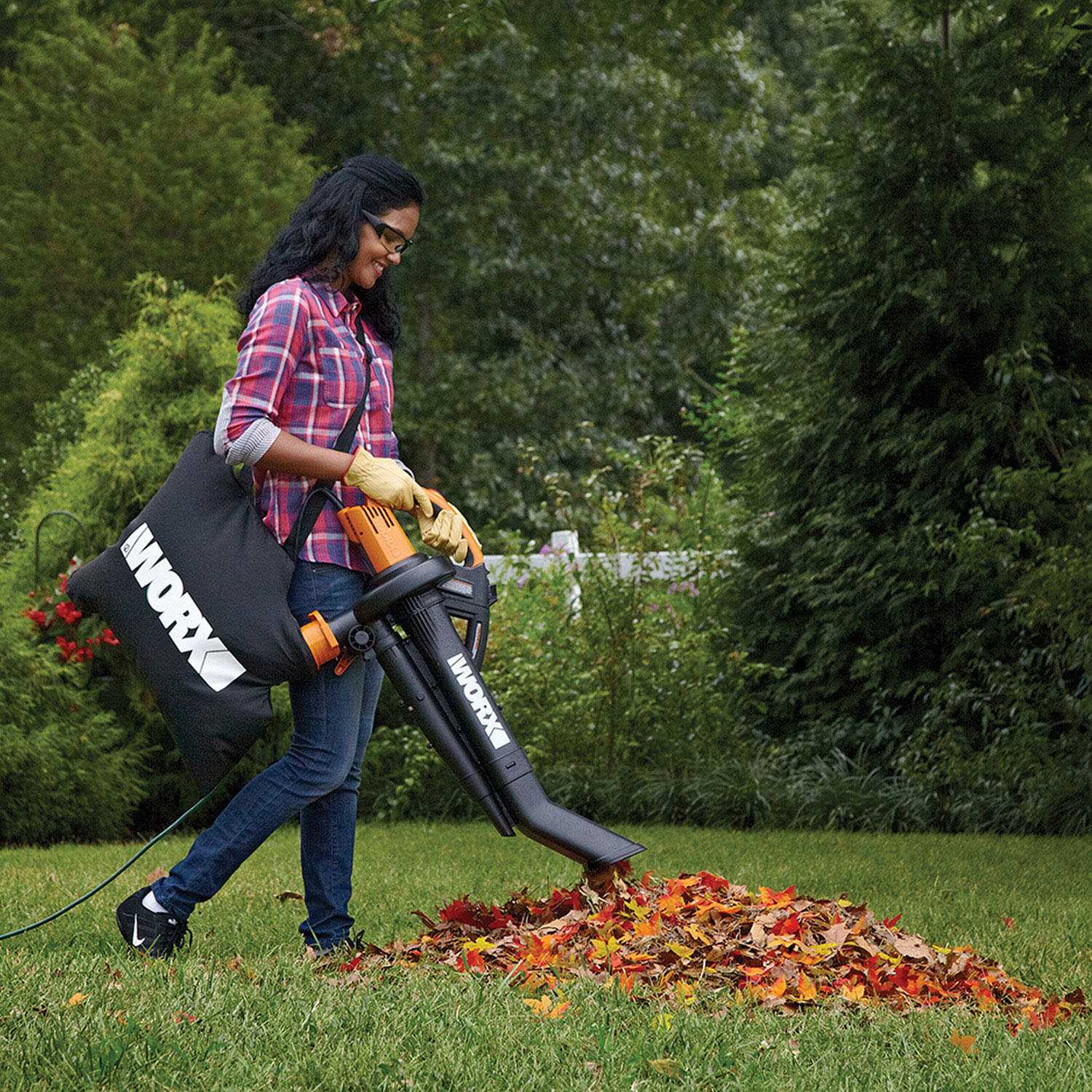 Worx TriVac 12 Amp 3-in-1 Blower/Mulcher/ Vacuum with LeafPro Collection System