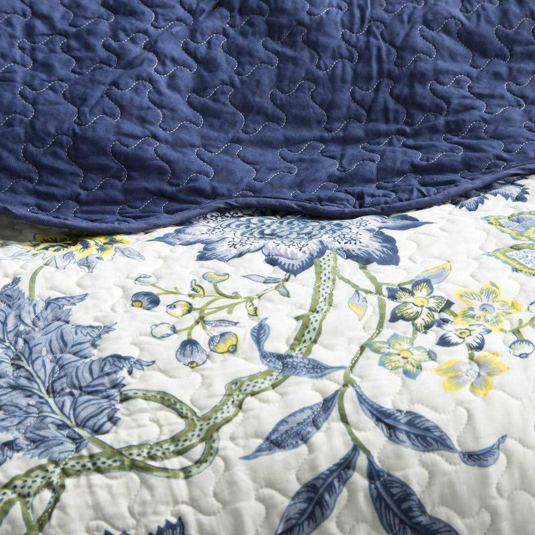 Traditions by Waverly 3-Piece Maldives Quilt Set