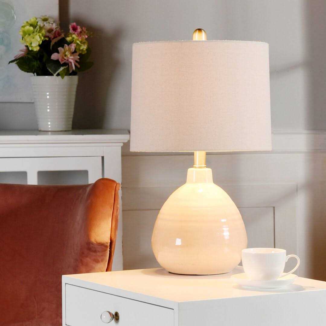 Alethea 21.5 Table Lamp