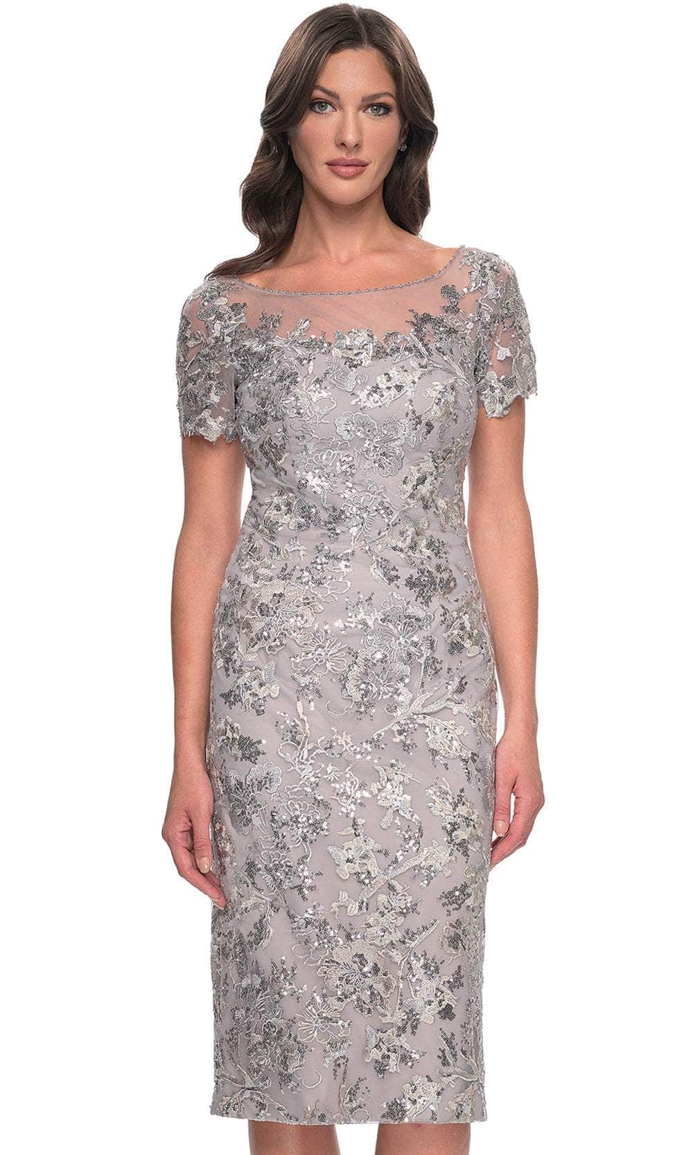 Short Sleeve Embroidered Knee-Length Dress