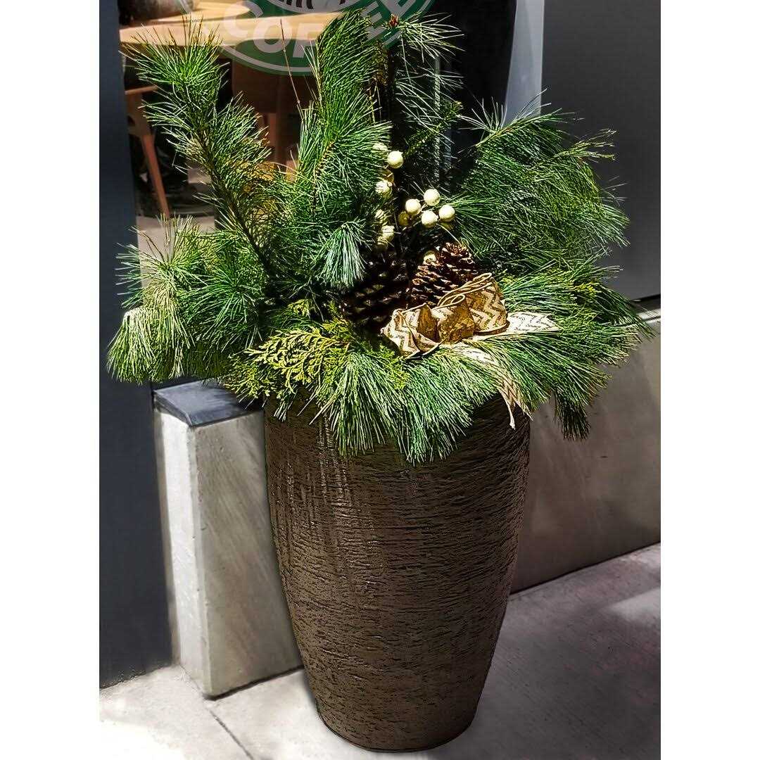 Alcott Hill Callan Self-Watering Plastic Pot Planter