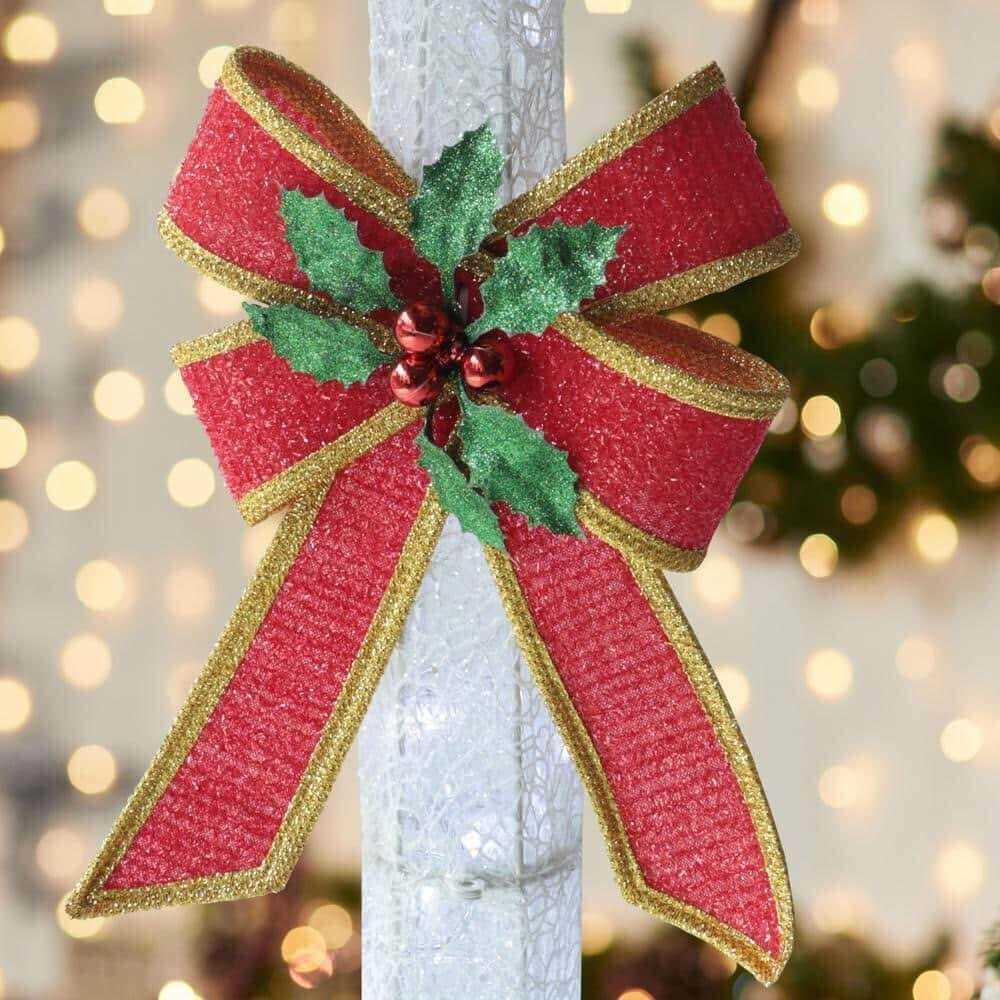 VEIKOUS 6Ft H 3D Cool White Led Post Light Christmas Yard Decor