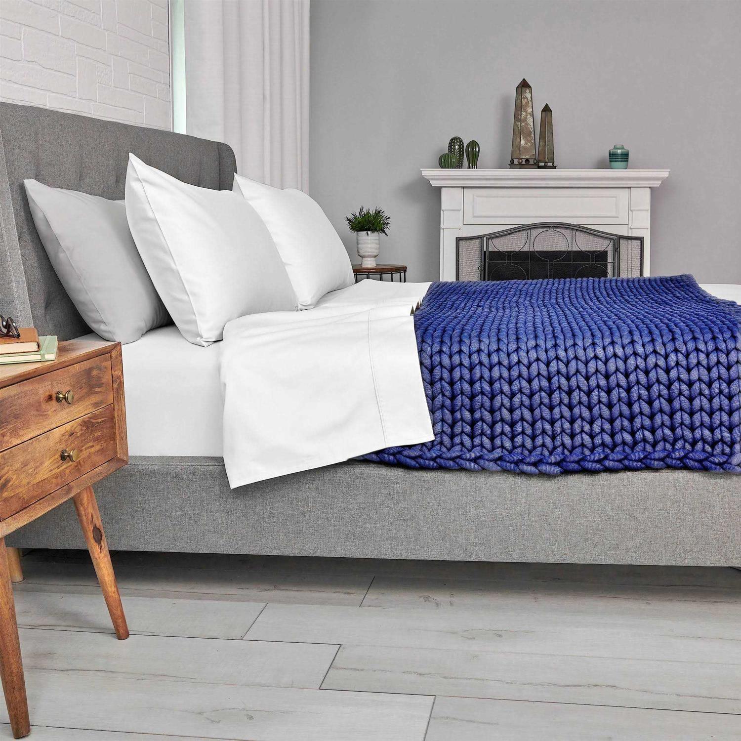 Tranquility 12-lbs. Chunky Knit Weighted Blanket