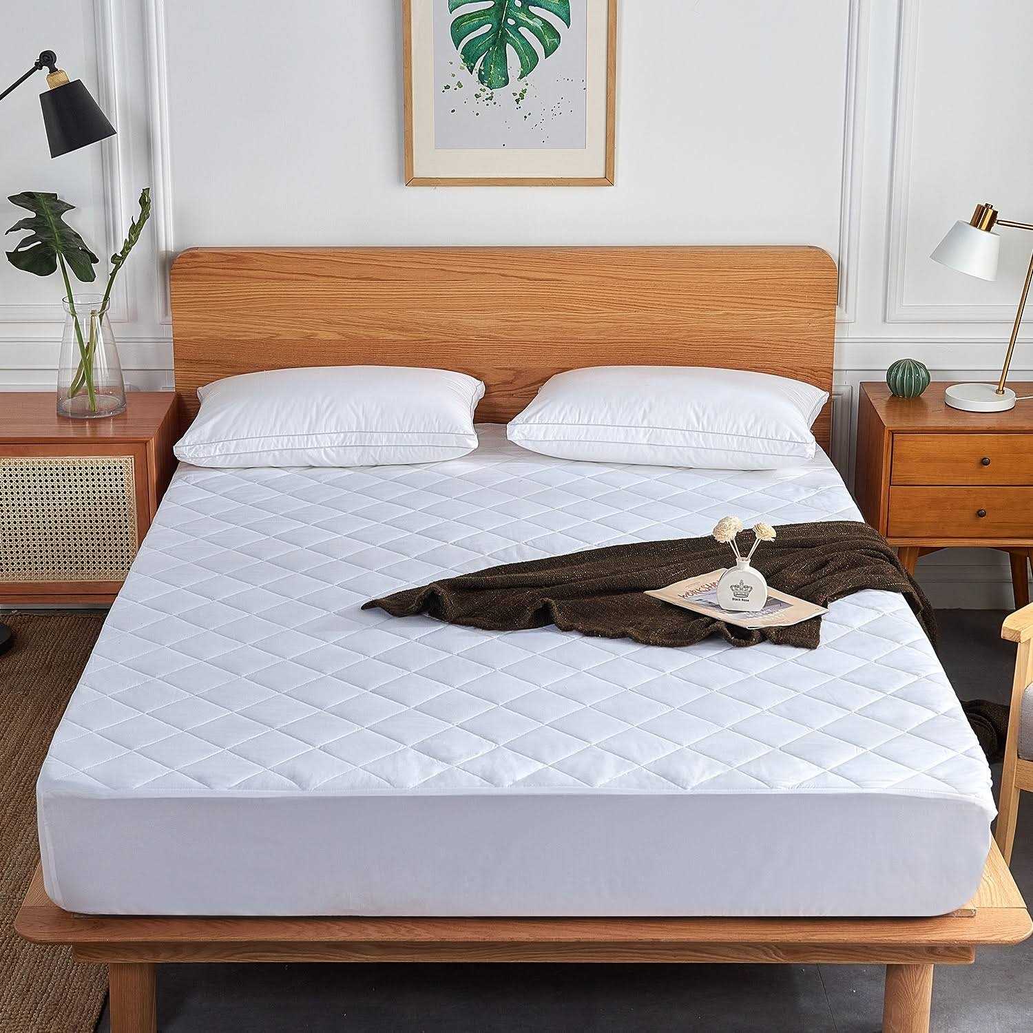 3 Layer Quilted Waterproof Mattress Pad Hypoallergenic Protector Cover