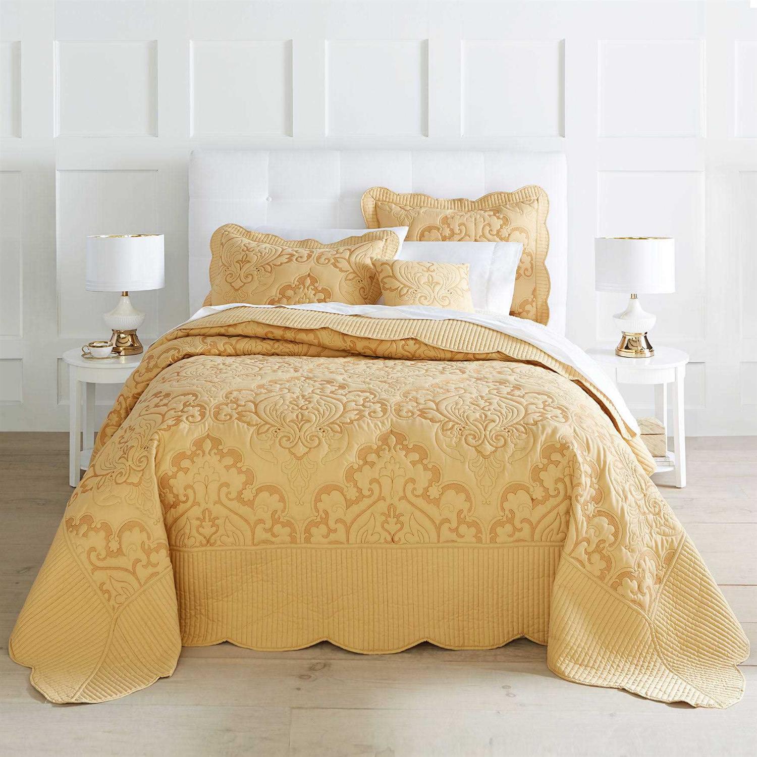 Amelia Bedspread by BrylaneHome