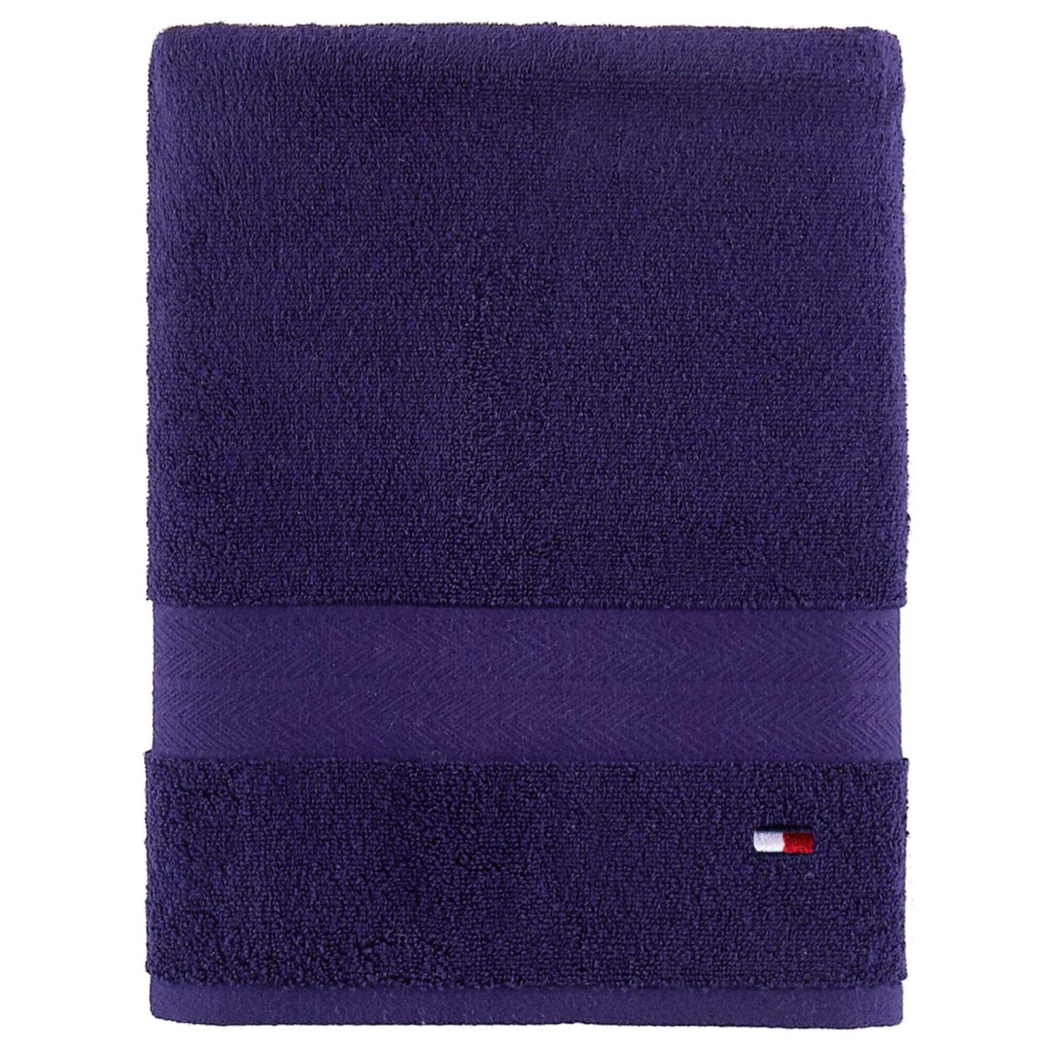 Tommy Hilfiger Modern American Solid Towel