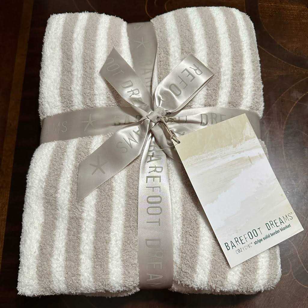 Barefoot Dreams CozyChic Throw