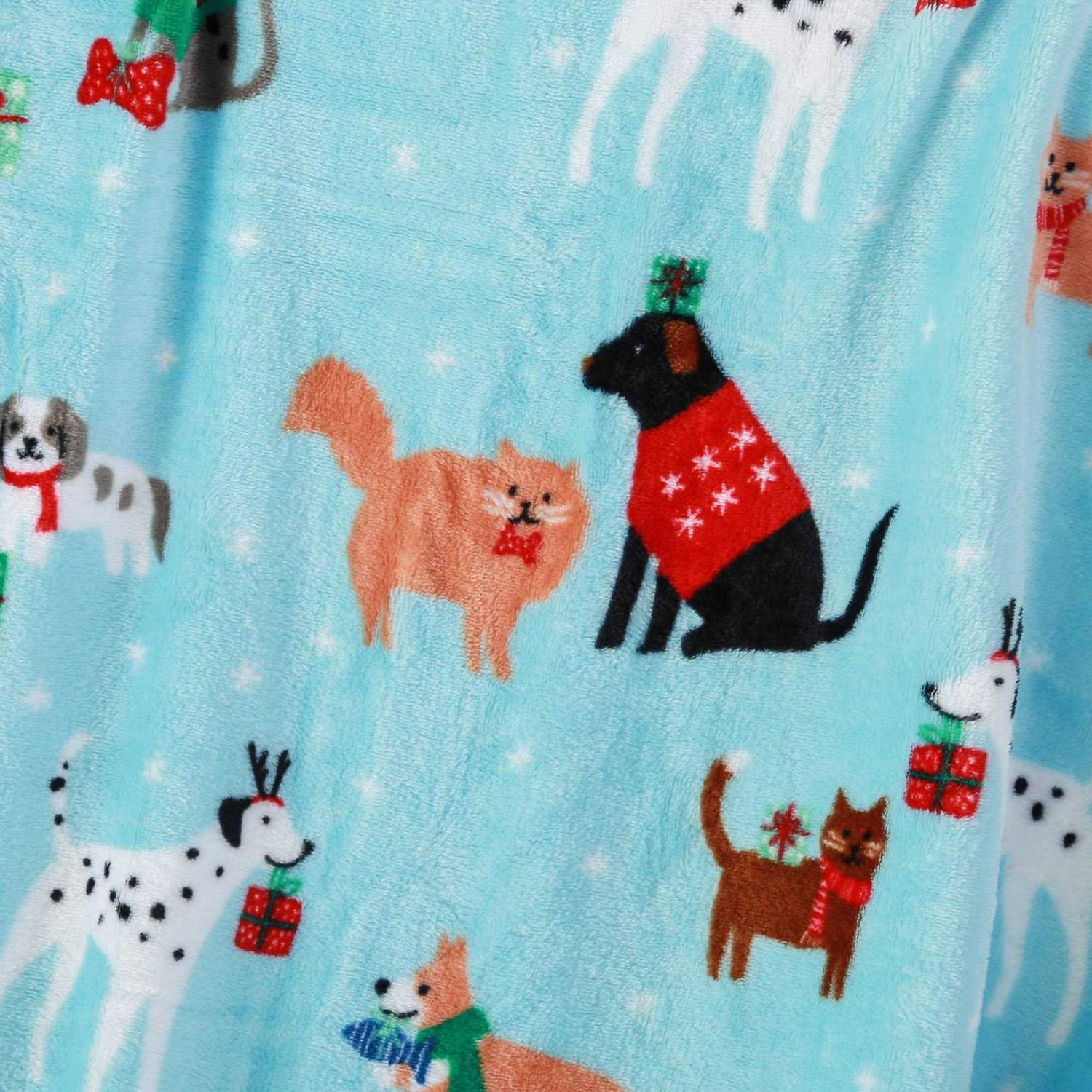 Wondershop Dog and Cat Holiday Plush Christmas Throw Blanket Blue