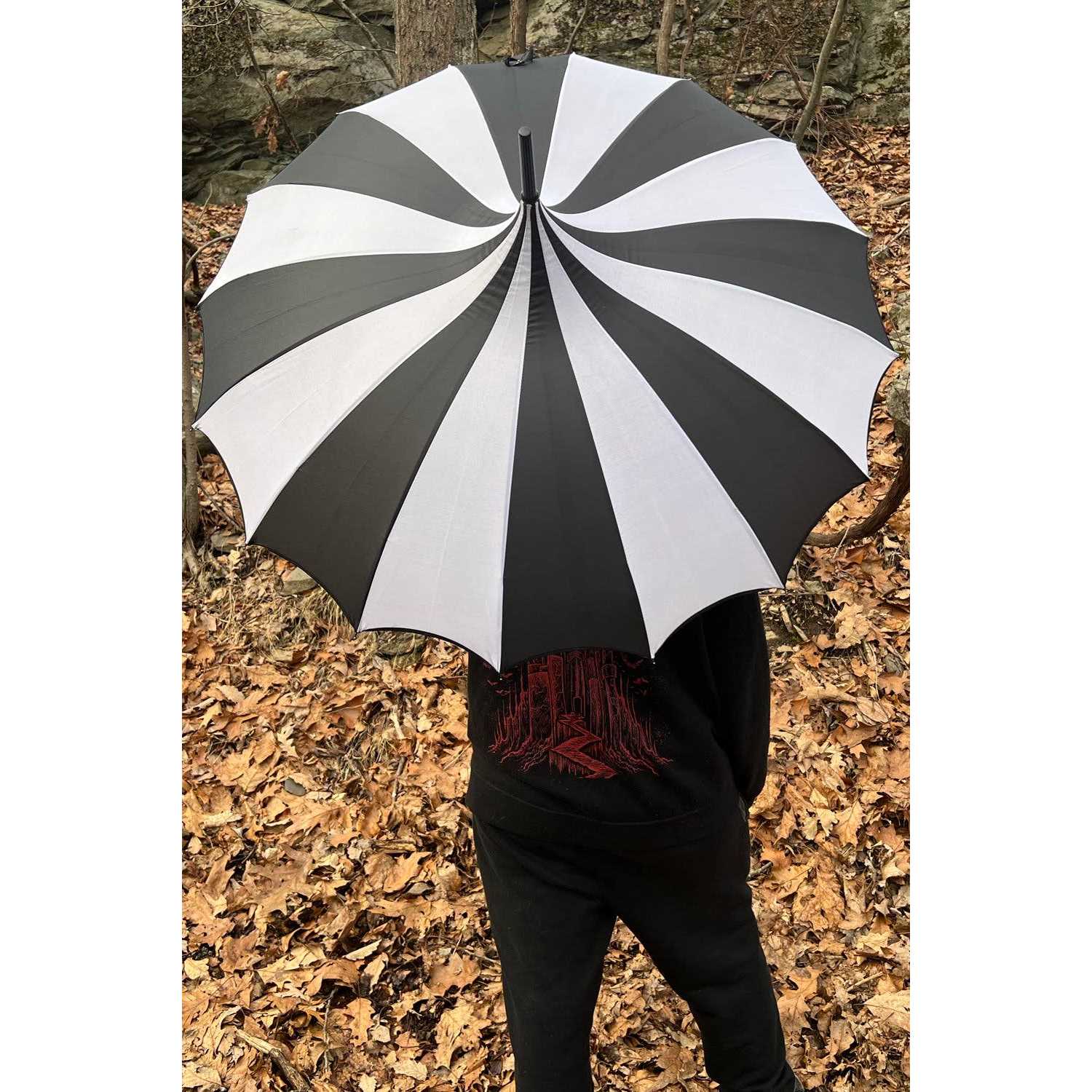 Batwing Pagoda Umbrella — umbrellas VampireFreaks