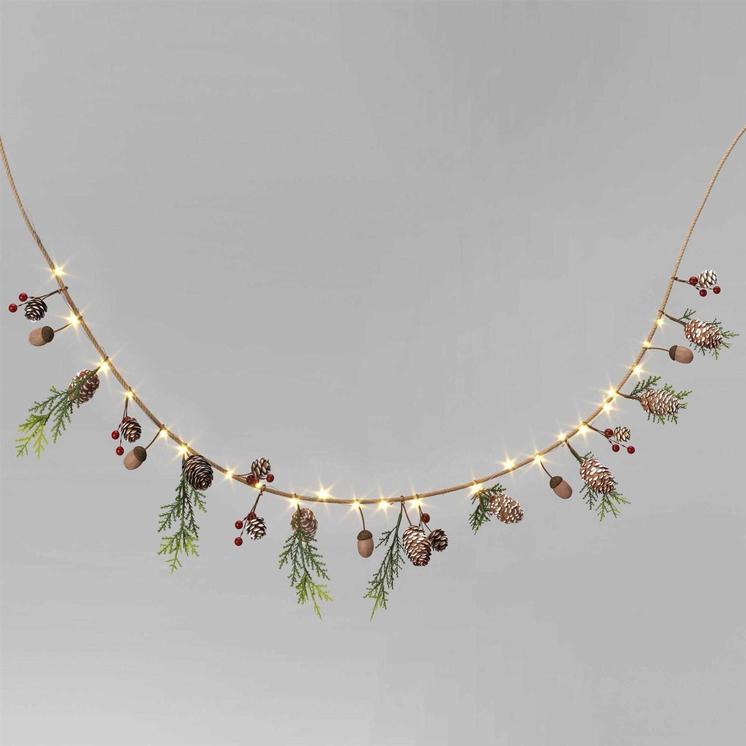 Wondershop 6′ Battery Operated Lit Pinecone with Acorns and Berries Decorative Christmas Wall Garland Brown/Green