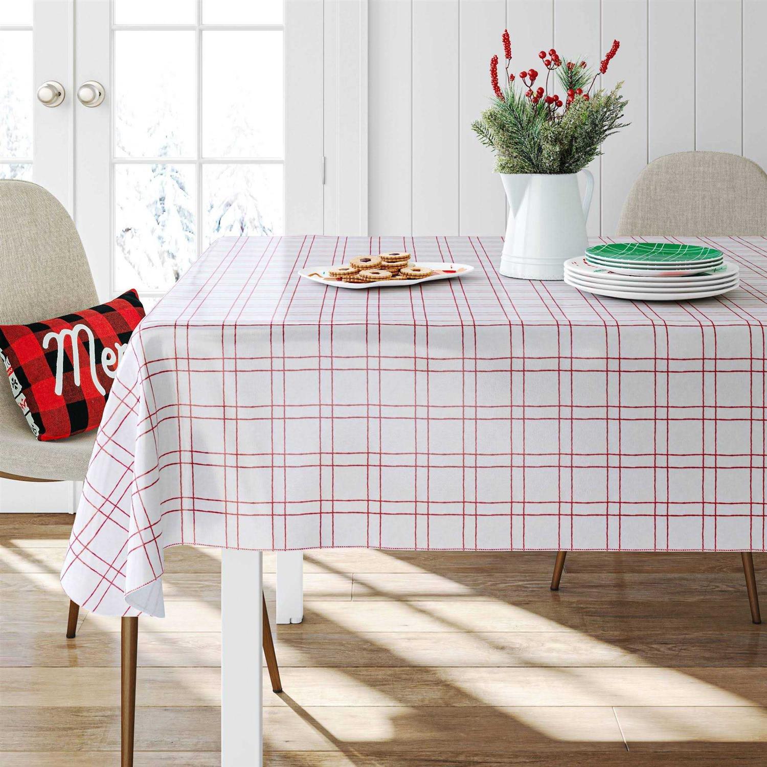 Wondershop 84×60 Christmas PEVA Plaid Tablecloth