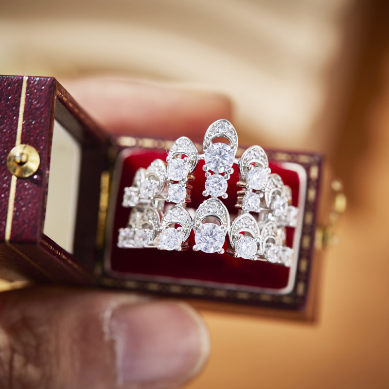 Royal Gleam Gold-Plated Crown-Inspired Ring