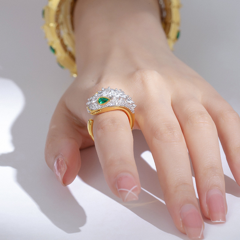 Chic Gold-Plated Serpent Open-Loop Design Ring