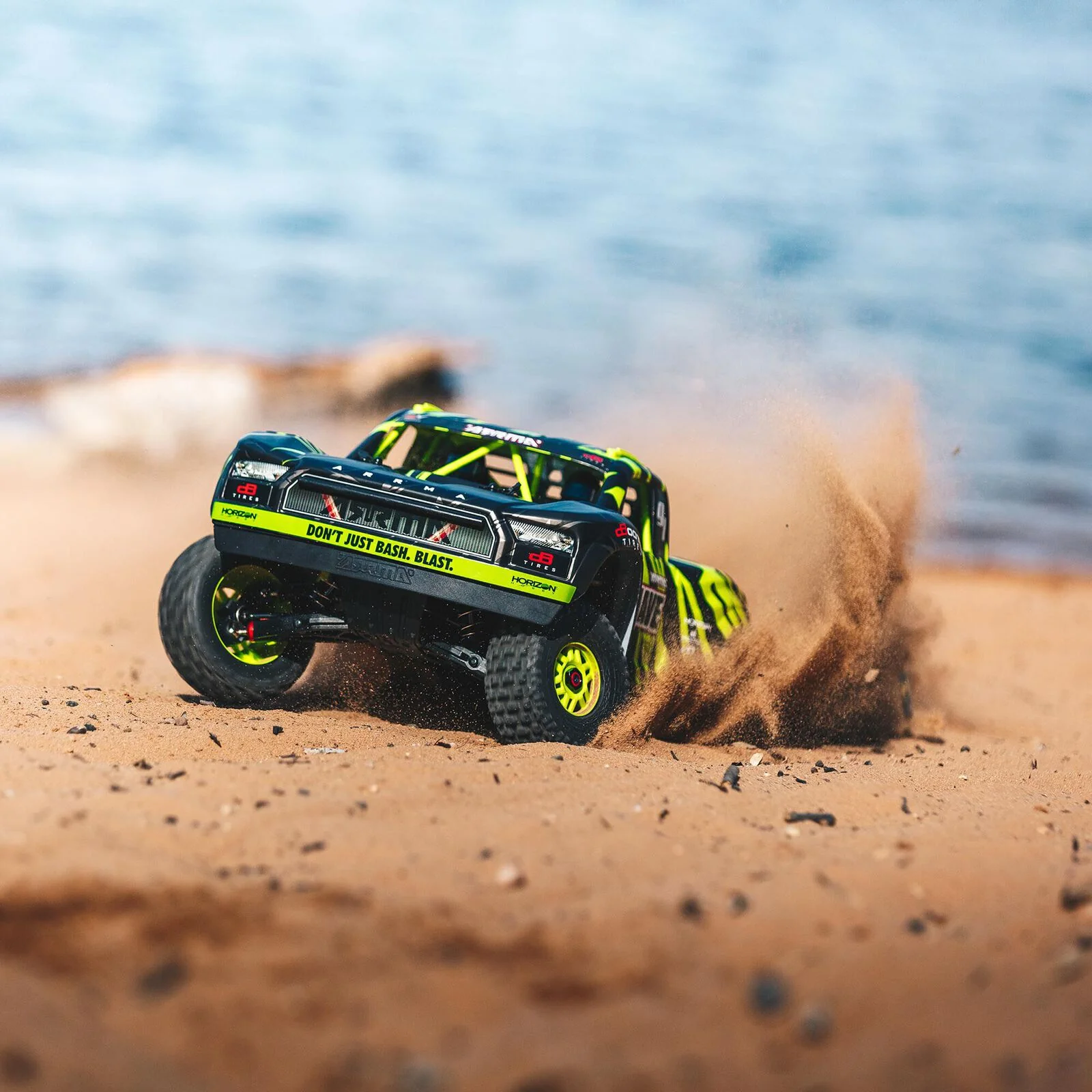 ARRMA 1/7 MOJAVE 6S V2 4WD BLX Desert Truck with Spektrum Firma RTR, Green/Black