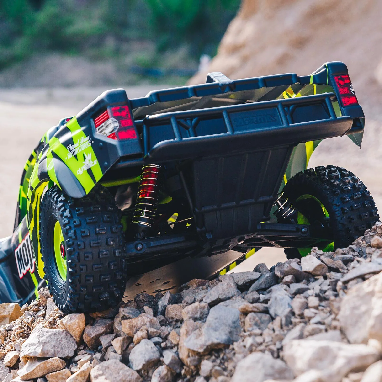ARRMA 1/7 MOJAVE 6S V2 4WD BLX Desert Truck with Spektrum Firma RTR, Green/Black