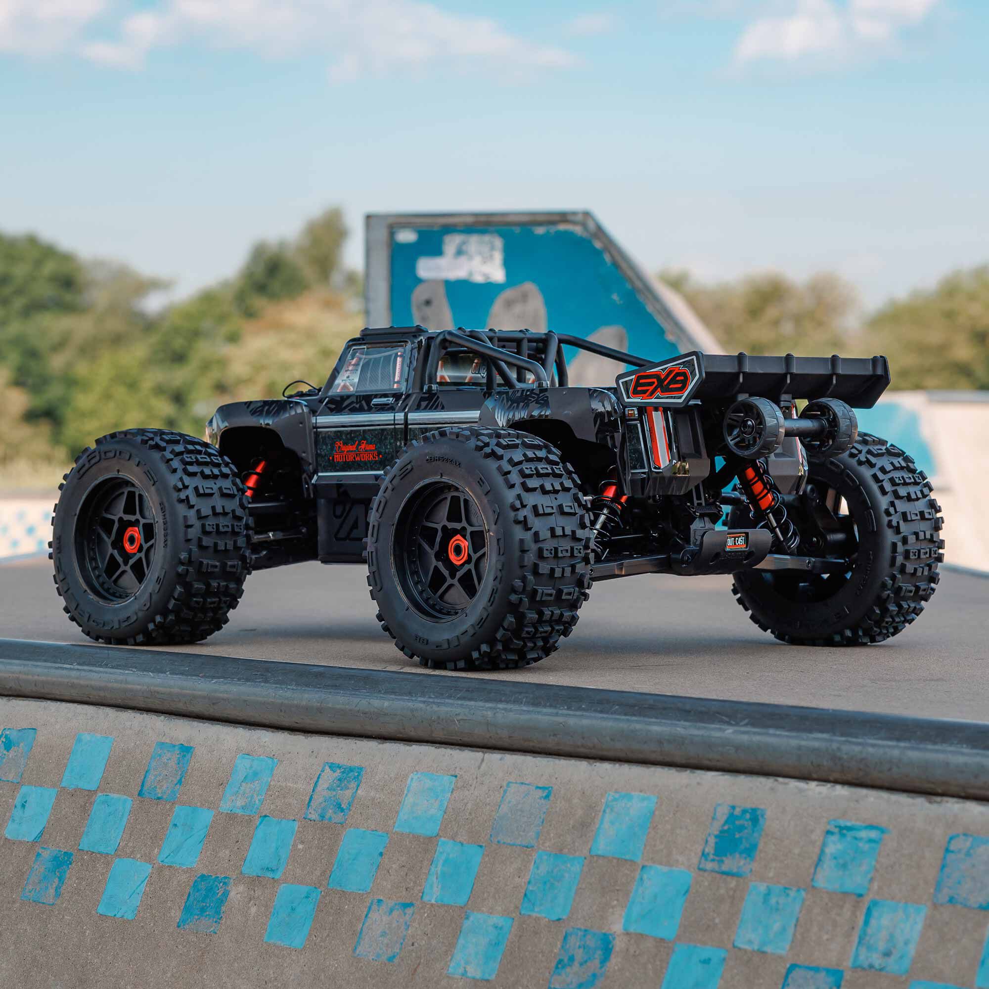 ARRMA OUTCAST 4X4 8S BLX 1/5 Stunt Truck Black