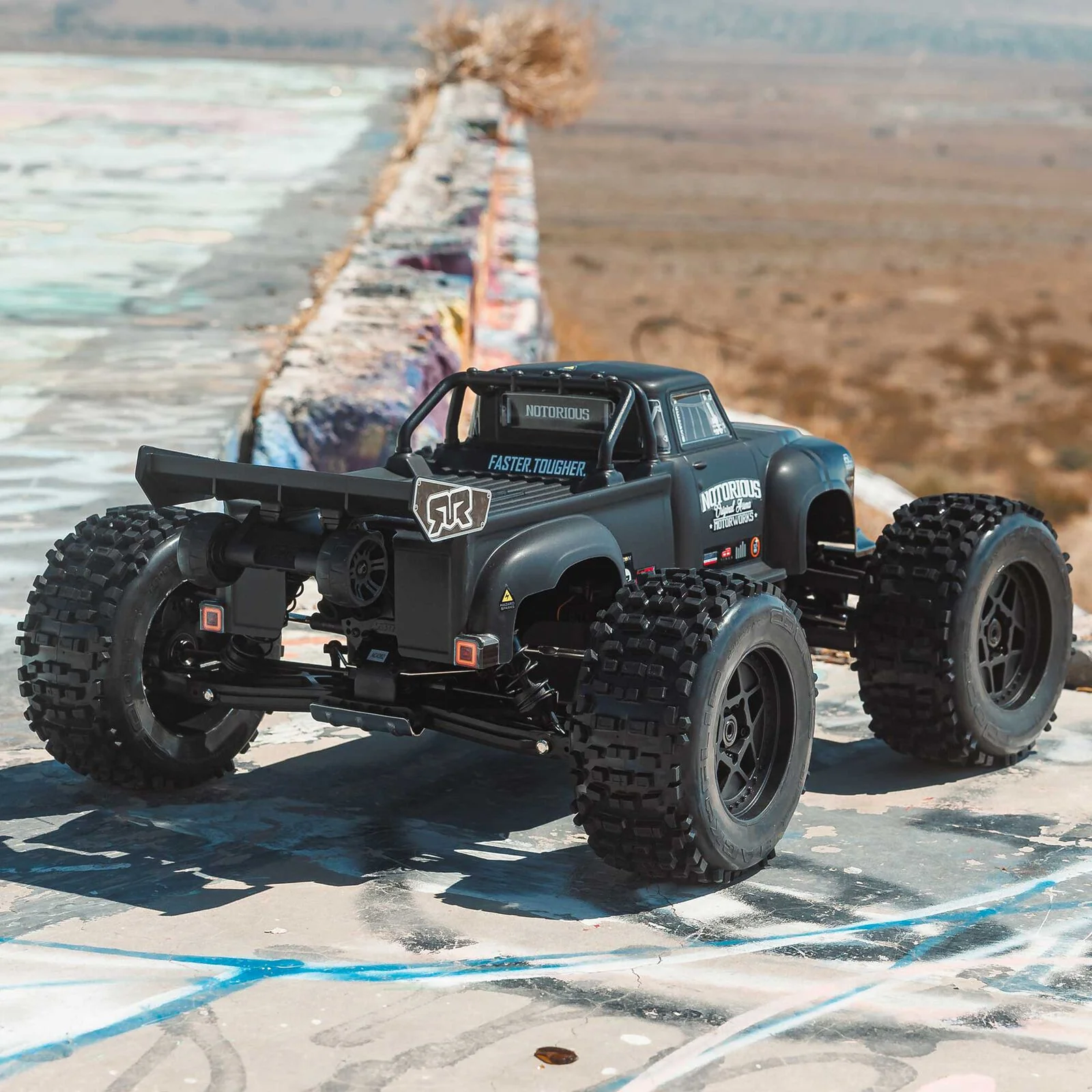 ARRMA 1/8 NOTORIOUS 6S V6 4X4 BLX Brushless Stunt Truck RTR, Black