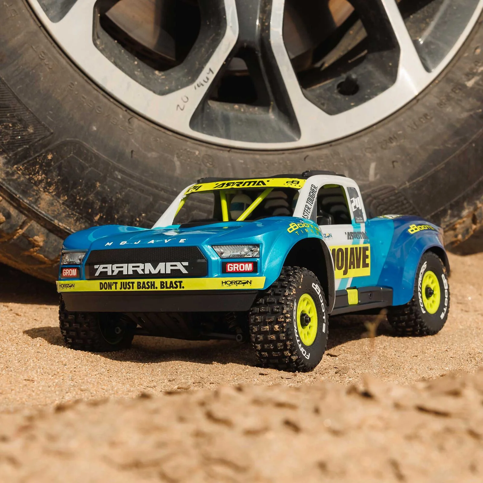 ARRMA Movaje Grom Mega 380 Brushed 4X4 Small Scale Desert Truck RTR with Battery & Charger, Blue/White