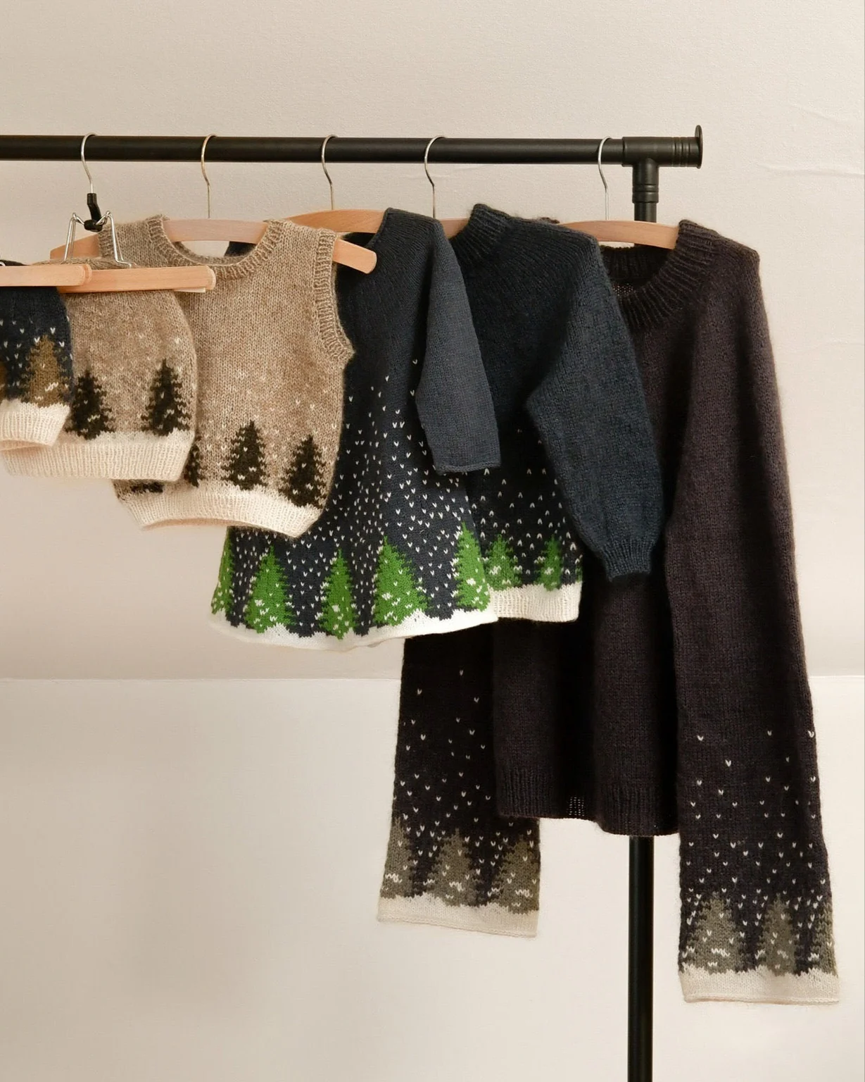 Snow Sweater - Adult