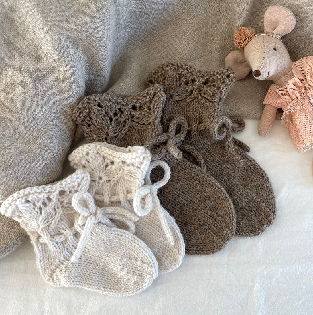 Erantis Ruffle Body & Erantis Socks Mini Bundle