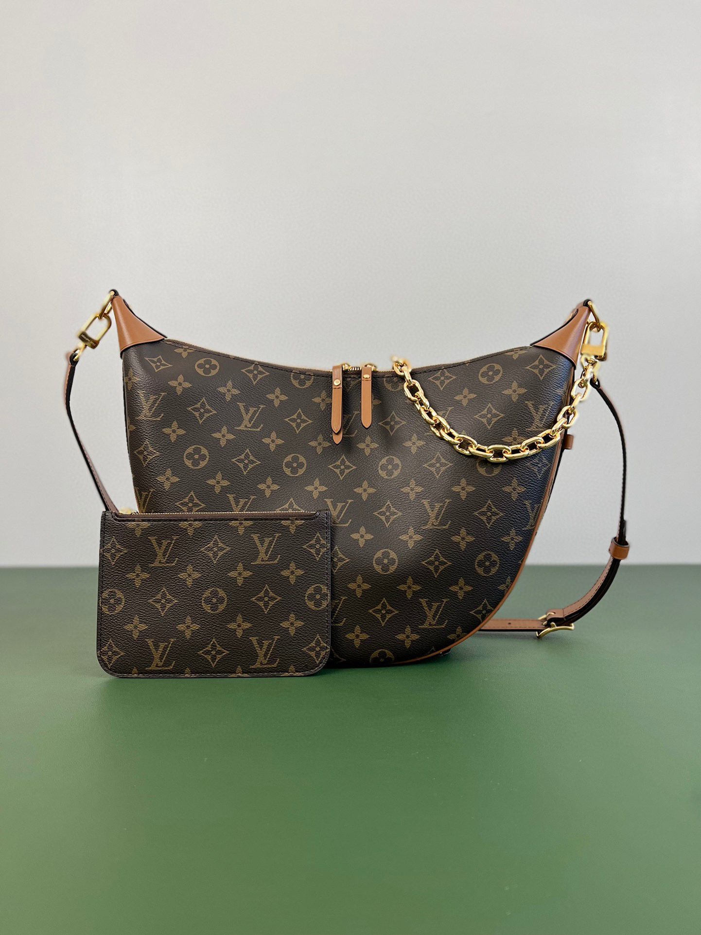 Louis Vuitton Loop Hobo Curry Leather Printed Chain Pea Bun Bag