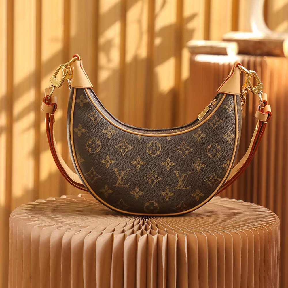 Louis Vuitton Women's Shoulder Chain Bag