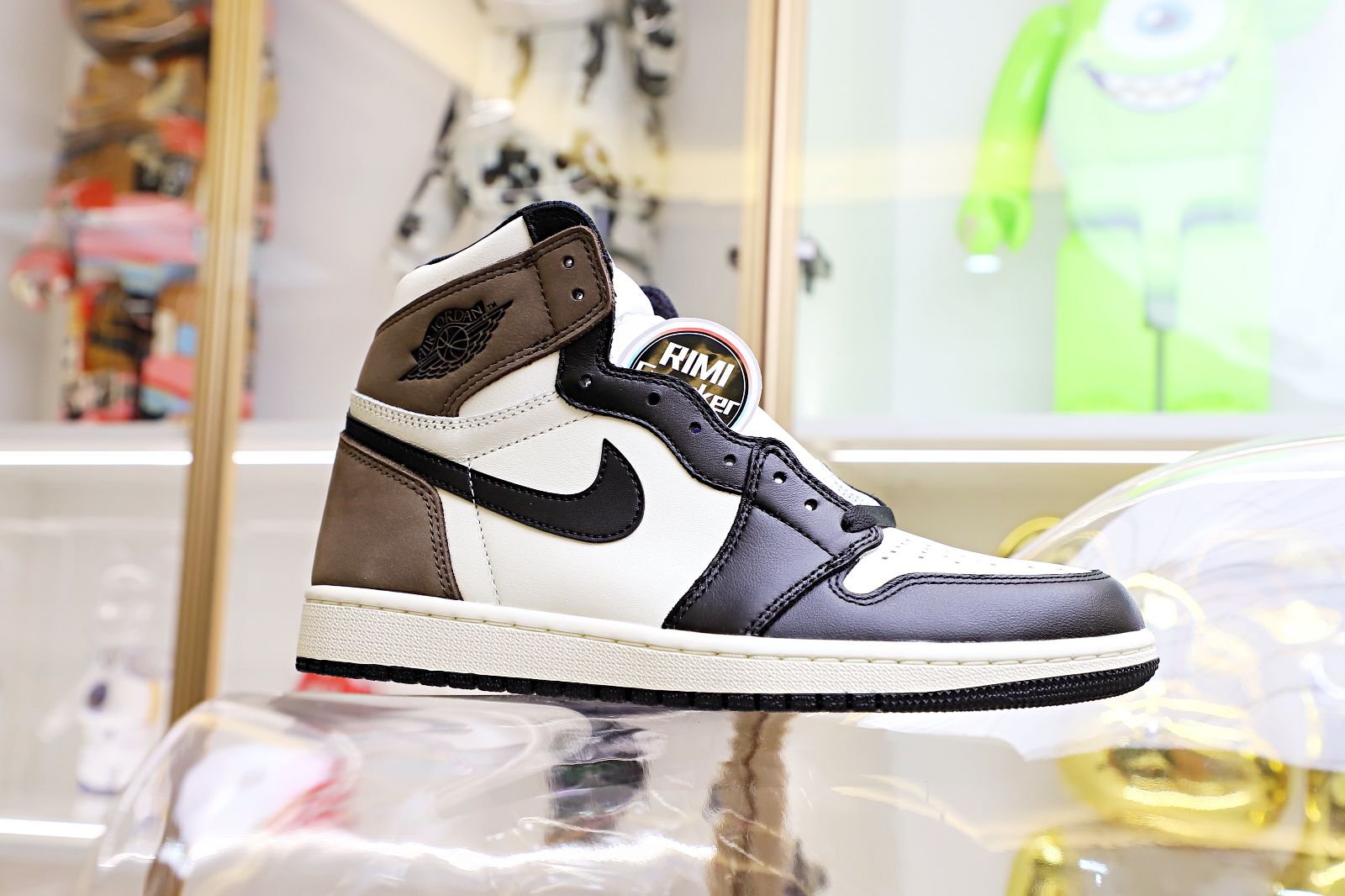 AIR JORDAN 1 RETRO HIGH OG 'DARK MOCHA'