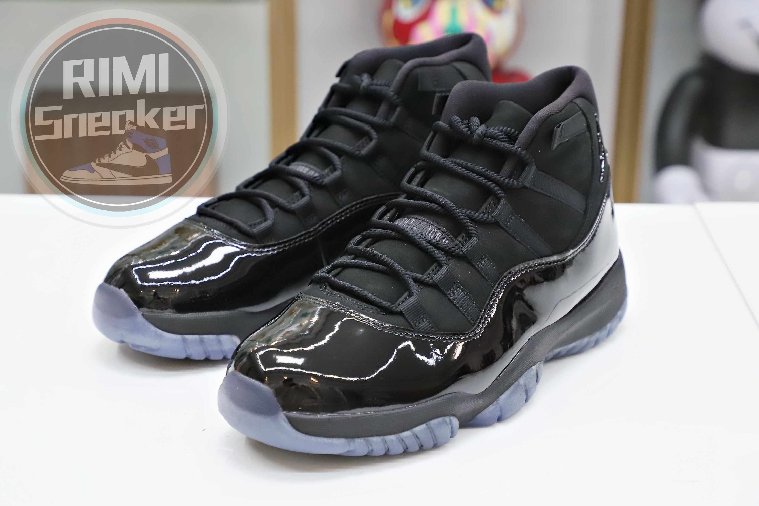 AIR JORDAN 11 RETRO 'CAP AND GOWN'