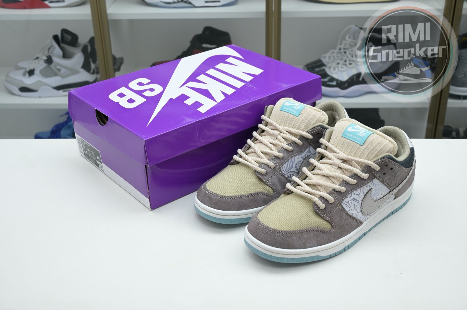 Nike SB Dunk LowBig Money Savings